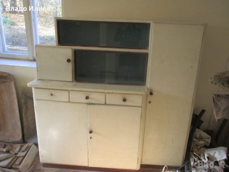 Бюфет старинен винтидж направен около 1960 г., снимка 1
