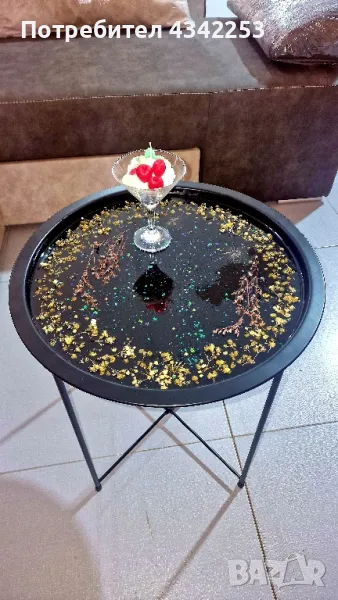 Стоманена масичка с епоксидна смола и полувградени сухи цветенца.
, снимка 1