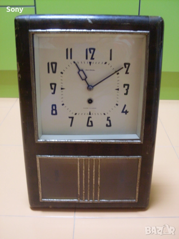 Стар стенен съветски часовник с махало., снимка 1