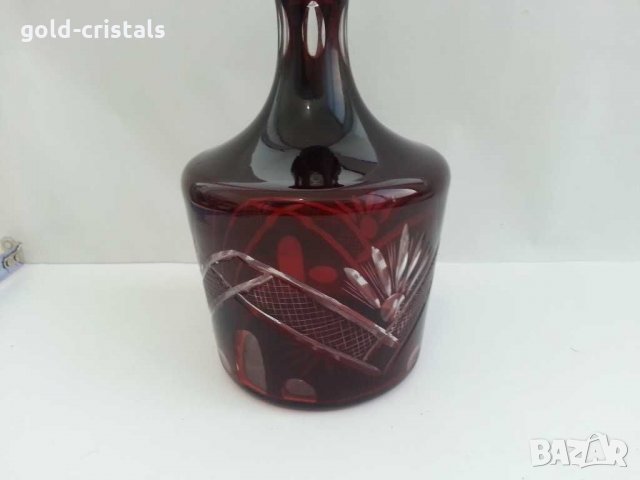 Кристална гарафа цветен червен кристал, снимка 3 - Антикварни и старинни предмети - 29989693