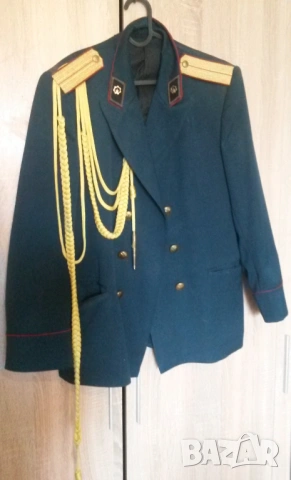 Стара военна униформа, куртка, с още 2 пагона и 1 ръкавица, снимка 3 - Антикварни и старинни предмети - 54193428