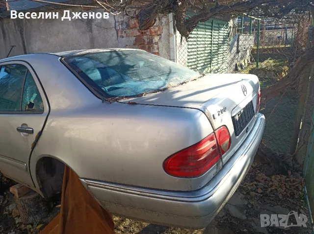 Мерцедес Е 200, снимка 6 - Части - 43675914