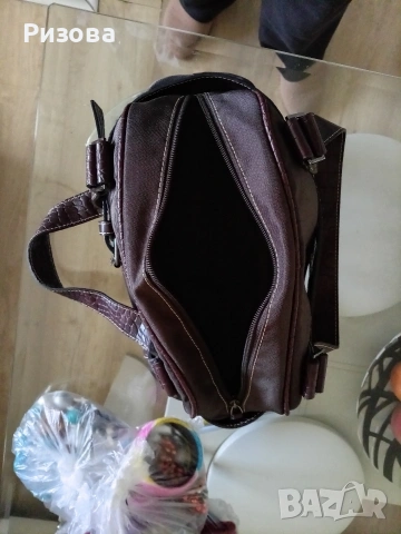 Подарявам, не употребявани дамски чанти. , снимка 3 - Чанти - 54172611