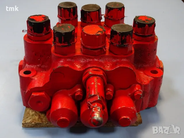Хидравличен разпределител USSR тип 09.1800.000 directional control valve, снимка 4 - Резервни части за машини - 55920519