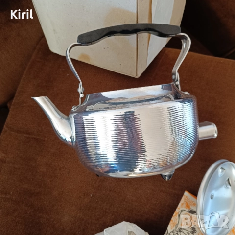 Ретро електрически чайник 