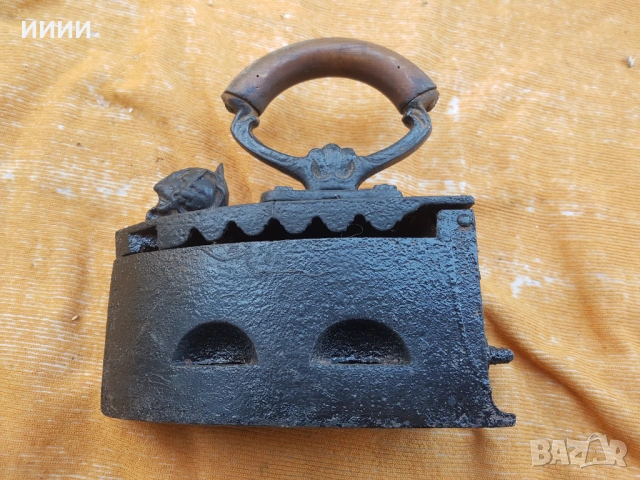 Ютия на жар , снимка 2 - Антикварни и старинни предмети - 53166398