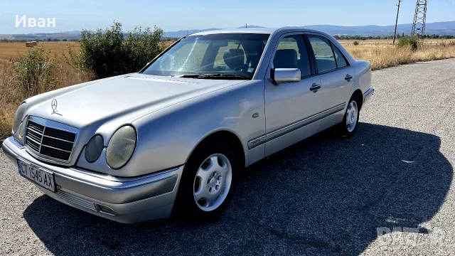 Продавам Mercedes E220D, снимка 5 - Автомобили и джипове - 56310537