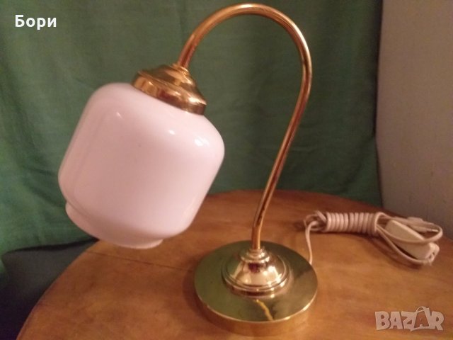 Стара настолна нощна лампа