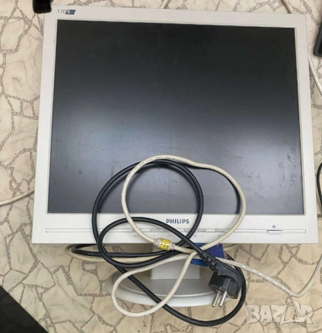 Монитор Philips 170s, 17 инча, снимка 2 - Монитори - 52680471