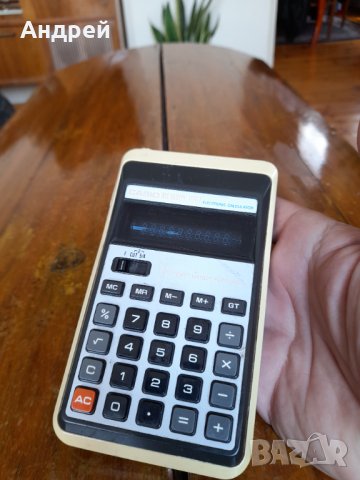 Стар калкулатор Casio Memory 10GT, снимка 2 - Антикварни и старинни предмети - 37675507