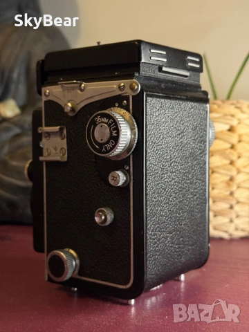 Фотоапарат Yashica 635 среден формат, снимка 6 - Фотоапарати - 54337618