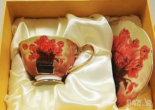 Луксозен порцелан чаши за кафе с букет цветя, снимка 1 - Подаръци за жени - 31731179