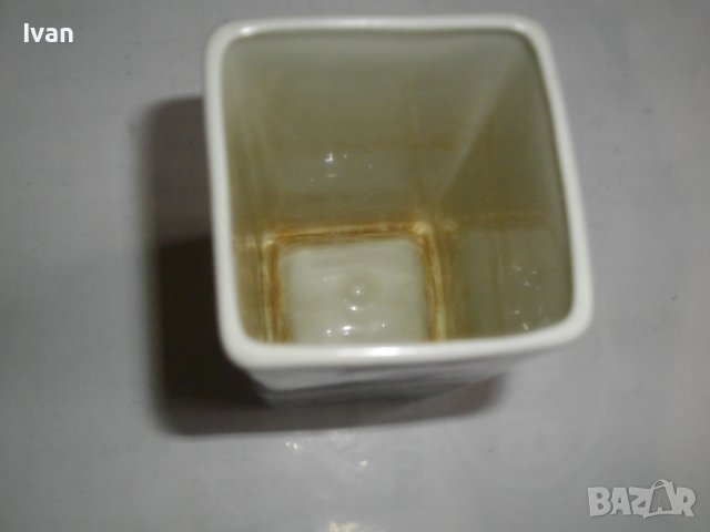 Порцеланова Ваза ROYAL PORZELLAN BAVARIA KM GERMANI-Monogram-Колекционерска-Нова-12,5 см, снимка 6 - Вази - 39820891