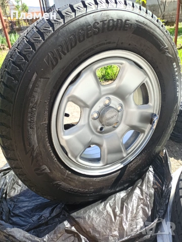 Bridgestone Blizzak DM V3 +джанти с капачки , снимка 10 - Гуми и джанти - 54178229