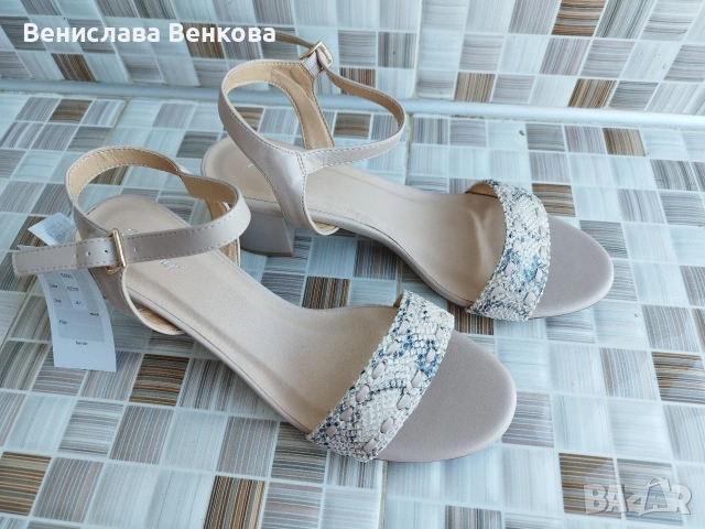 Дамски обувки номер 40 и 41. Сандали равни и нисък ток маратонки Адидас Adidas , снимка 7 - Сандали - 53969023