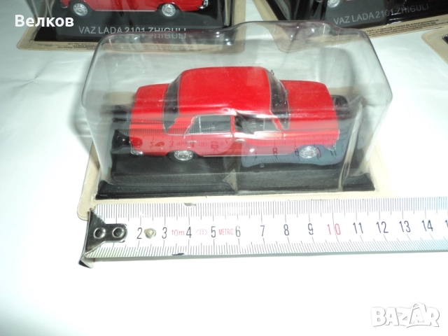 Метален модел на ВАЗ 2101 червена, Deagostini, Деагостини, снимка 6 - Колекции - 52892308