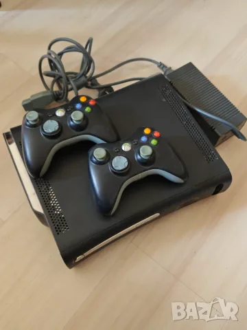 Xbox 360,120Gb, хакнат, с 2 оригинални джойстика