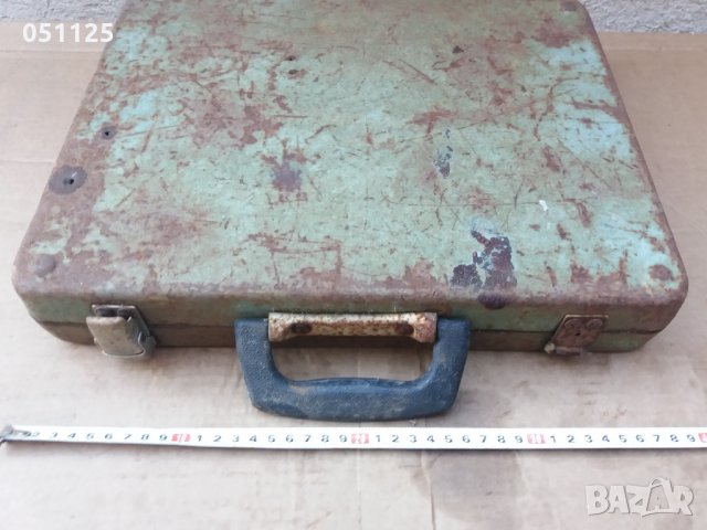 стара метална кутия , снимка 1 - Антикварни и старинни предмети - 31758830