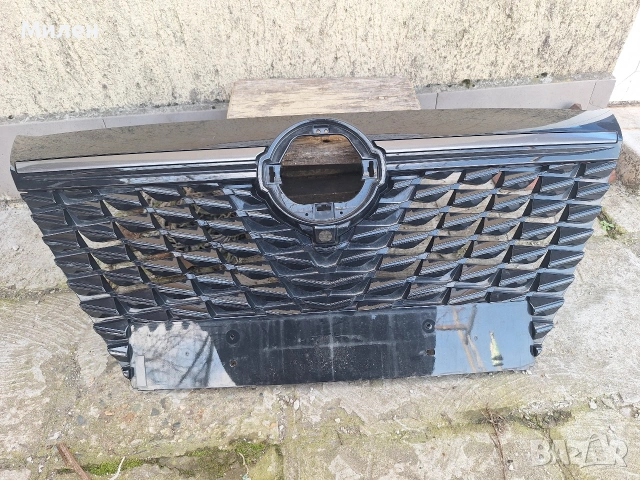 Nissan Qashqai J12 Facelift 2024 Година Декоративна Решетка Пред Радиатора, снимка 2 - Части - 54050741
