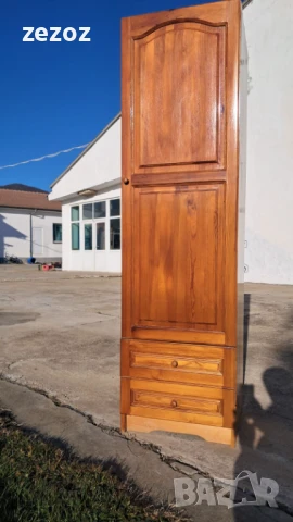 Гардероб единичен масив