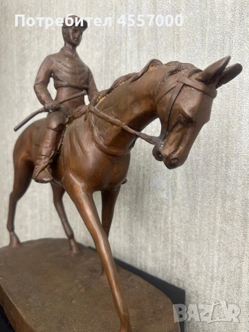 Голяма бронзова статуетка „Жокей на кон“ – Ефектна декорация, снимка 2 - Антикварни и старинни предмети - 53089781