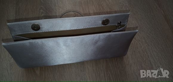 Официална чантичка, снимка 2 - Чанти - 31963195