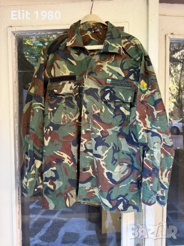 Продавам камуфлажна риза