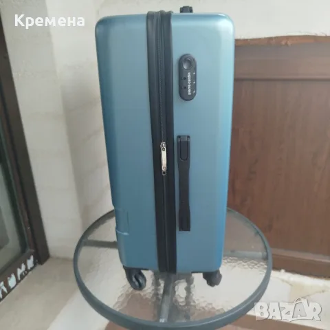 куфар среден твърд марка, снимка 5 - Куфари - 55946353
