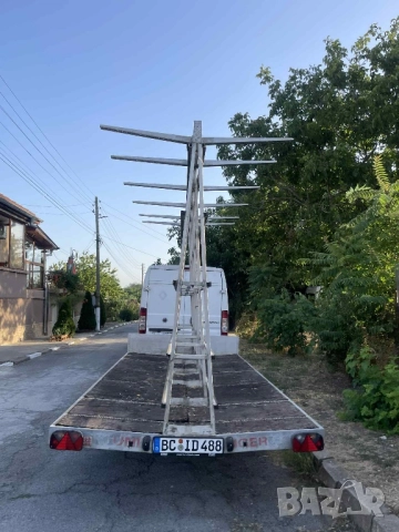 Ремарке с пирамида за дограми