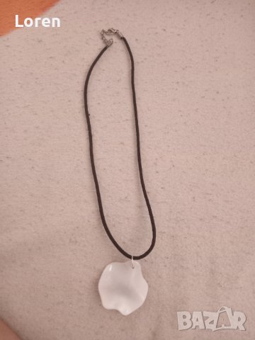 Колие листо, снимка 2 - Колиета, медальони, синджири - 42544791