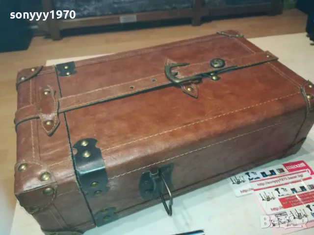 MADE FOR IRISH PROVINCIAL HAMPERS-КОЖЕН КУФАР LHD1E2209242040