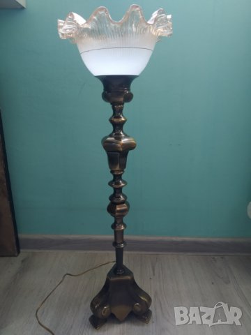 настолна лампа в бароков стил