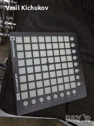 Novation Launchpad mini, снимка 2 - Ресийвъри, усилватели, смесителни пултове - 56300993