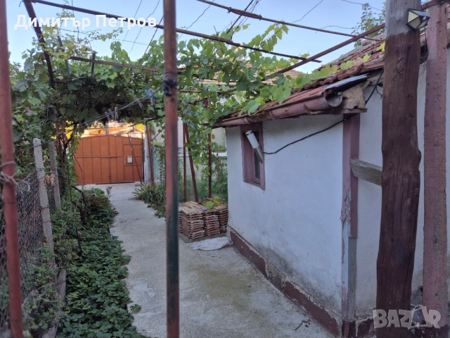 Самостоятелна къща на ул. Илинден, снимка 10 - Къщи - 51803869