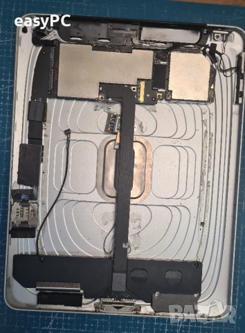 Apple iPad 1st Gen Wi-Fi + 3G A1337 32GB, снимка 6 - Таблети - 51569247