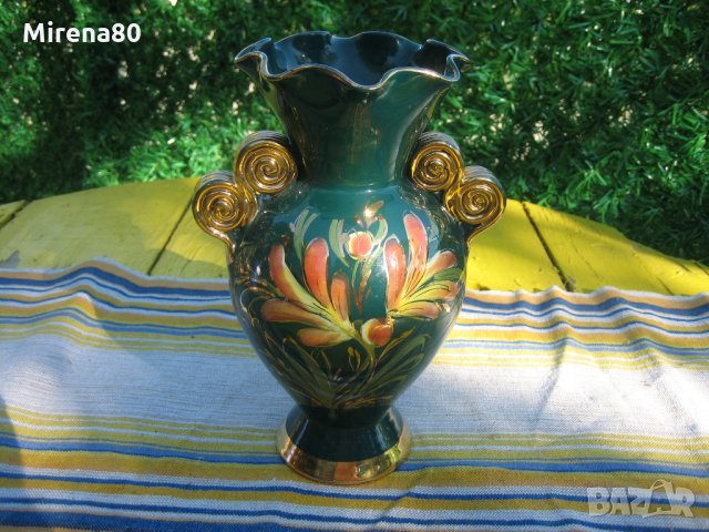Красива порцеланова ваза, снимка 1 - Вази - 33759065