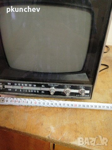 Ретро телевизорче UNIVERSUM, снимка 9 - Антикварни и старинни предмети - 42793257