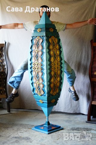 Скулптура от дърво "Синьо Вретено"