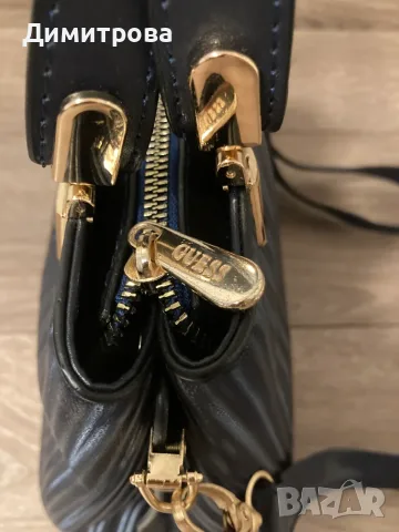 Дамска чанта Guess, снимка 4 - Чанти - 56381613