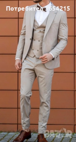     Бежов мъжки костюм 