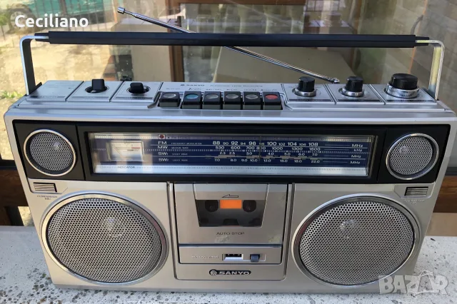 SANYO M-9940K-SILVER-Оригинален японски радиокасетофон., снимка 11 - Радиокасетофони, транзистори - 55929273