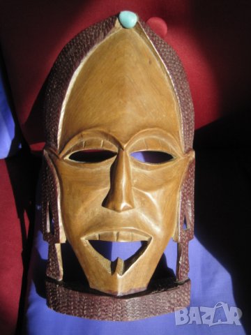 Стара дървена маска от Азия, дърворезба