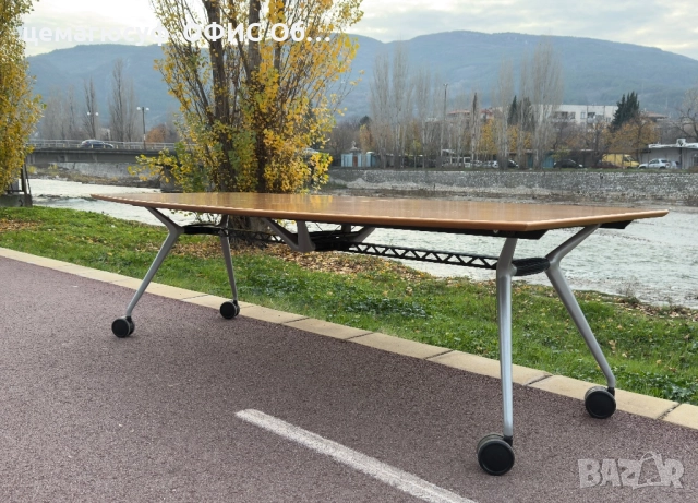 Страхотна конферентна маса за срещи сгъваема подвижна на колелца;, снимка 2 - Маси - 52814804