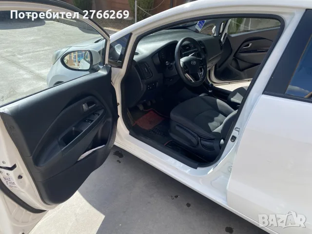 Kia Rio 2013 година, снимка 8 - Автомобили и джипове - 56416147