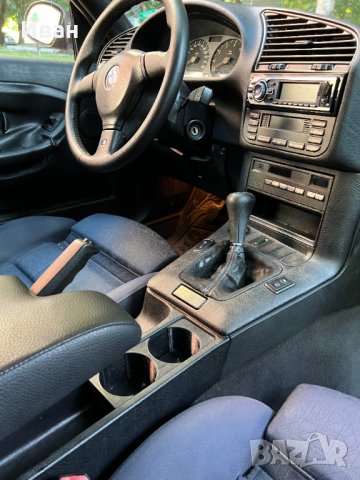 BMW E36 Cup Holder - БМВ Е36 поставка за чаши, снимка 2 - Аксесоари и консумативи - 37380147