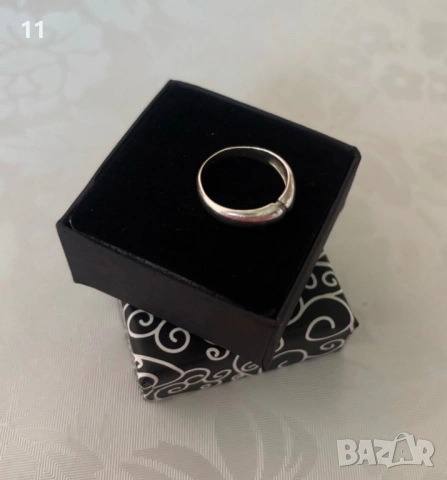 Сребърен пръстен с малки камъчета 