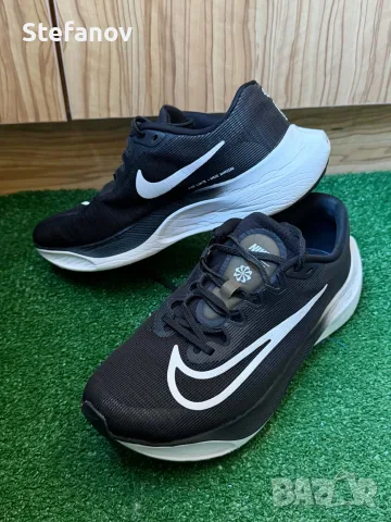 Nike Zoom Fly 5 Карбон, 42,5 (27см), снимка 2 - Маратонки - 55958160