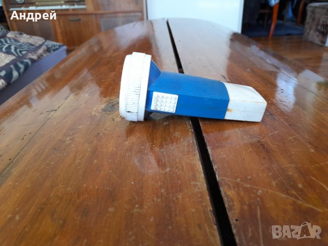 Старо акумулаторно фенерче Електроника