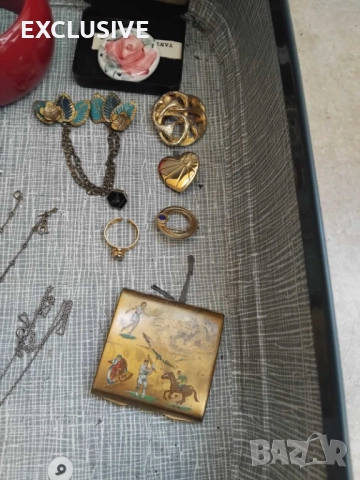 Куфар с бижута от англия! всичко по 10 лв!, снимка 9 - Бижутерийни комплекти - 52208412