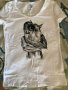 Уникална дамска ръчно рисувана тениска "Вълчи апетит", снимка 1 - Тениски - 34018634
